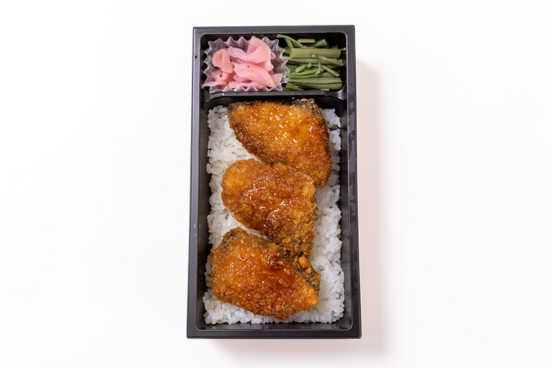 佐渡産ぶりかつ弁